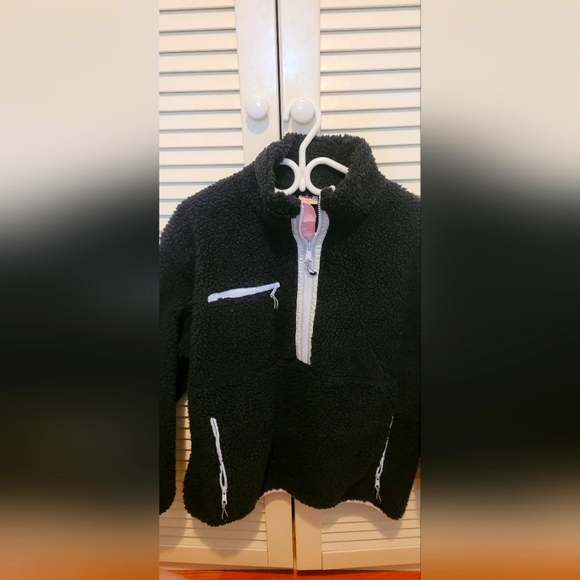 Levis sherpa pullover sweater - Picture 2 of 3